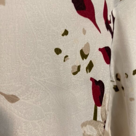 White House Black Market Floral Cut-Out Sleeve Blouse | Size 10 - Picture 4 of 5